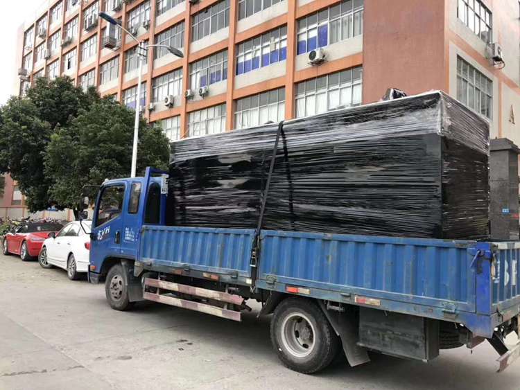 二手康明斯發(fā)電機組出口柬埔寨金邊