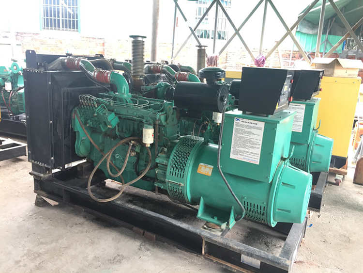 東風(fēng)康明斯200kw二手發(fā)電機