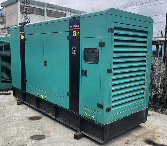 280kw環(huán)保靜音型康明斯二手發(fā)電機